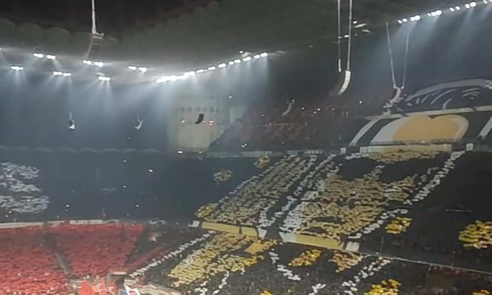 Coreografia Milan Psg Colpo D Occhio Di San Siro Per Il Match