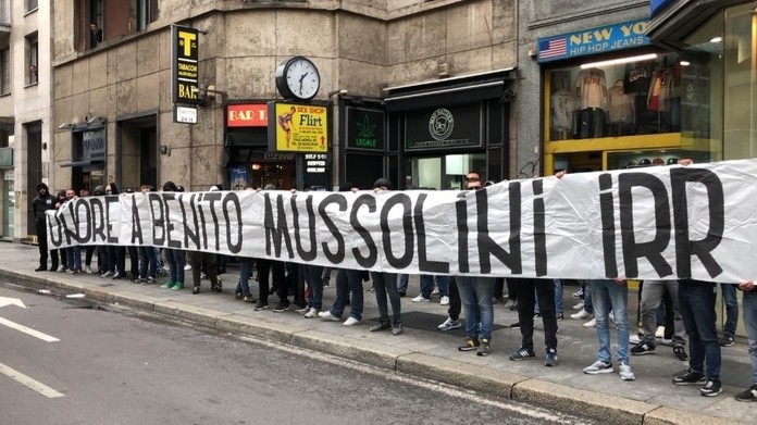 Striscione Mussolini Lazio