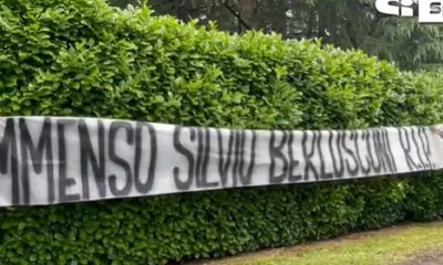 striscione tifosi juve berlusconi